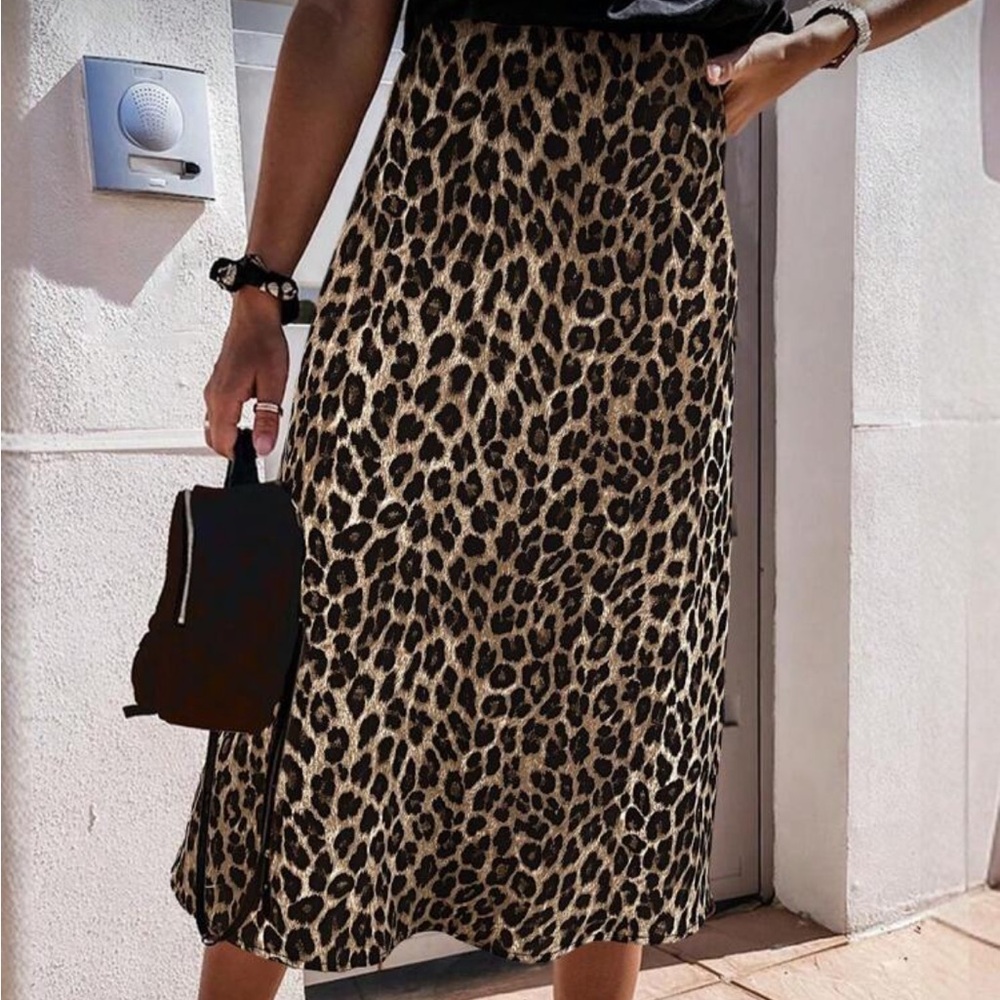 Leopard Print Midi Skirt